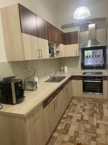 Appartamento Petoefi House Szeged Esterno foto
